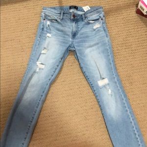abercrombie & fitch ripped jeans